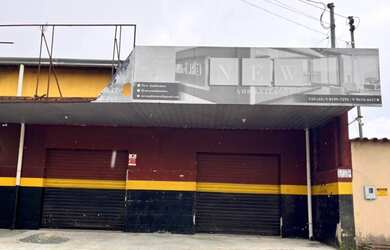 Imagem: O depósito possui 3 Vagas na garagem, 110m² de Área e está