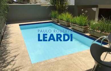 Imagem: A casa em condomínio possui 4 Dormitórios, 4 Banheiros, 4