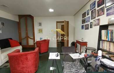 Imagem: O depósito possui 1 Vaga na garagem, 33m² de Área e está