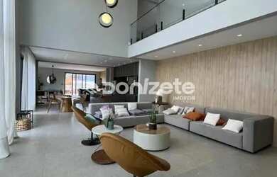 Imagem: A casa possui 5 Dormitórios, 5 Banheiros, 5 Vagas na garagem