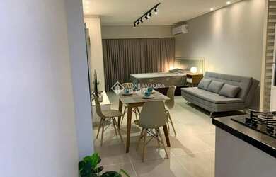 Imagem: O apartamento possui 1 Dormitório, 1 Banheiro, 1 Vaga na garagem