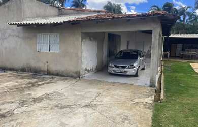 Imagem: A casa em condomínio possui 4 Dormitórios, 3 Banheiros, 3