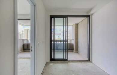 Imagem: O apartamento possui 1 Dormitório, 1 Banheiro, 1 Vaga na garagem