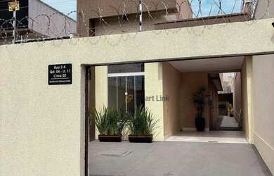 Imagem: A casa possui 3 Dormitórios, 2 Banheiros, 3 Vagas na garagem