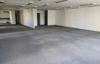 Imagem: O depósito possui 220m² de Área e está localizado em Jardim