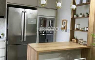 Imagem: O apartamento possui 2 Dormitórios, 1 Banheiro, 1 Vaga na garagem