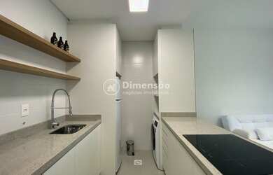 Imagem: O apartamento possui 1 Dormitório, 1 Banheiro, 1 Vaga na garagem