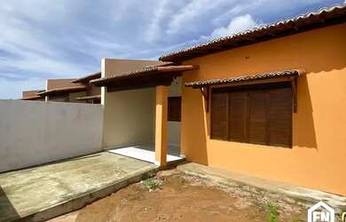 Imagem: A casa possui 2 Dormitórios, 1 Banheiro, 1 Vaga na garagem