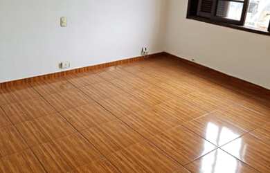 Imagem: A casa possui 3 Dormitórios, 3 Banheiros, 1 Vaga na garagem