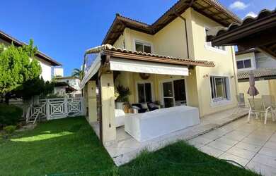 Imagem: A casa em condomínio possui 5 Dormitórios, 5 Banheiros, 3