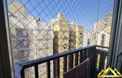 Imagem: O apartamento possui 1 Dormitório, 1 Banheiro, 1 Vaga na garagem