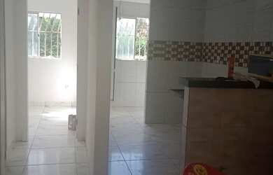 Imagem: A casa possui 1 Dormitório e 1 Banheiro e está localizado