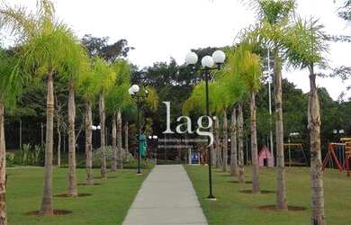 Imagem: A casa em condomínio possui 3 Dormitórios, 2 Banheiros, 4