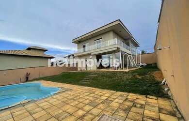 Imagem: A casa possui 5 Dormitórios, 5 Banheiros, 5 Vagas na garagem