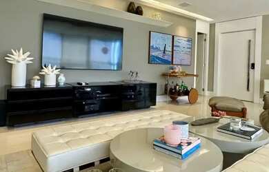 Imagem: O apartamento possui 4 Dormitórios, 5 Banheiros, 4 Vagas na