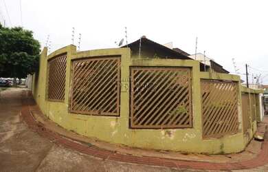 Imagem 2: Sobrado para alugar no Santa Mônica, na região norte de Londrina