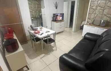 Imagem: O apartamento possui 2 Dormitórios, 1 Banheiro, 1 Vaga na garagem