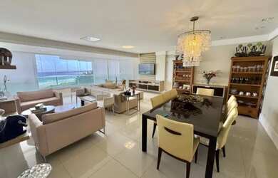 Imagem: O apartamento possui 4 Dormitórios, 5 Banheiros, 3 Vagas na