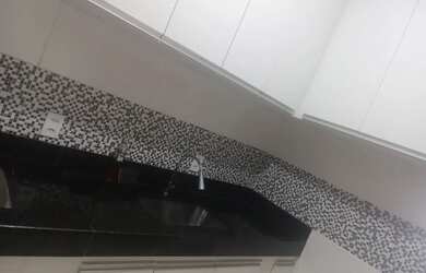 Imagem: A casa possui 2 Dormitórios, 1 Banheiro, 2 Vagas na garagem