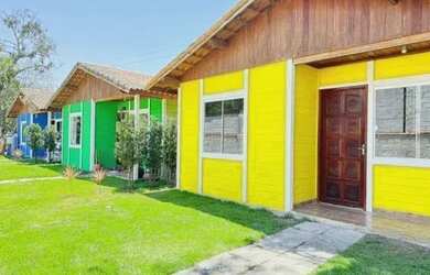 Imagem: A casa possui 2 Dormitórios, 1 Banheiro, 1 Vaga na garagem