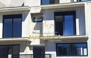 Imagem: A casa possui 3 Dormitórios, 4 Banheiros, 3 Vagas na garagem