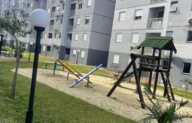 Imagem: O apartamento possui 2 Dormitórios, 1 Banheiro, 1 Vaga na garagem