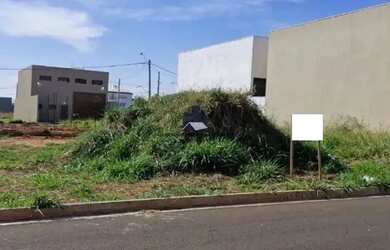 Imagem: O terreno possui 200m² de Área e Imóvel novo e está localizado