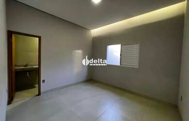 Imagem 6: Casa disponível para venda no bairro Osvaldo Rezende em Uberlândia MG