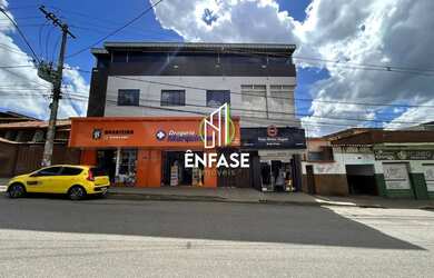 Imagem: O apartamento possui 3 Dormitórios, 1 Banheiro e 120m² de