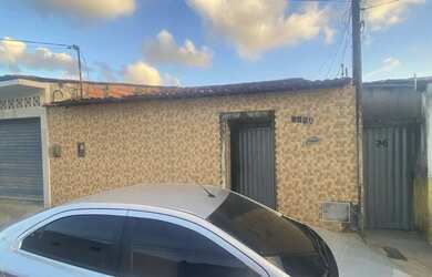 Imagem: A casa possui 5 Dormitórios, 2 Banheiros, 140m² de Área e