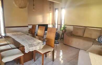 Imagem 4: Casa com piscina em condomínio fechado