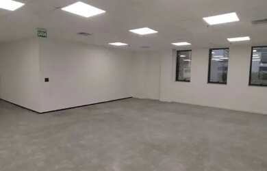 Imagem: O depósito possui 4 Vagas na garagem, 100m² de Área e está