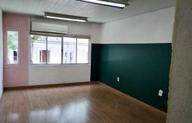 Imagem: O depósito possui 30m² de Área e está localizado em Tijuca