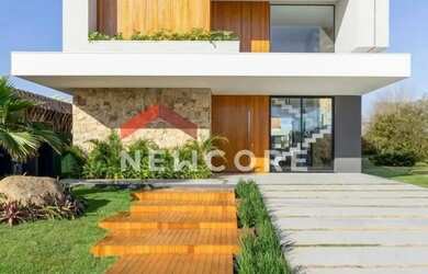 Imagem: A casa em condomínio possui 4 Dormitórios, 5 Banheiros, 2