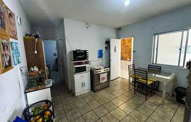 Imagem: A casa possui 3 Dormitórios, 4 Banheiros, 390m² de Área e