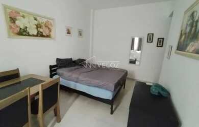 Imagem: A kitnet possui 1 Banheiro, 25m² de Área e está localizado