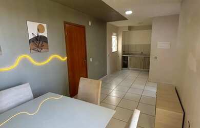 Imagem: O apartamento possui 2 Dormitórios, 1 Banheiro, 1 Vaga na garagem