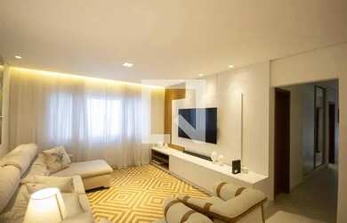 Imagem: A casa possui 3 Dormitórios, 5 Banheiros, 5 Vagas na garagem