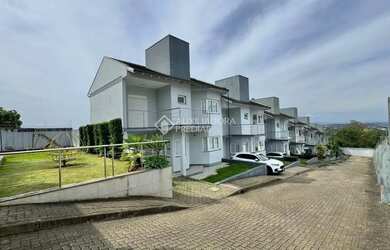 Imagem: A casa em condomínio possui 3 Dormitórios, 2 Banheiros, 2