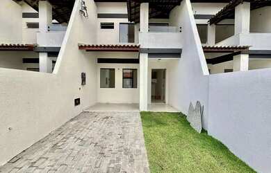 Imagem: A casa em condomínio possui 3 Dormitórios, 2 Banheiros, 1