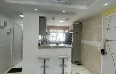 Imagem: O apartamento possui 2 Dormitórios, 1 Banheiro, 1 Vaga na garagem