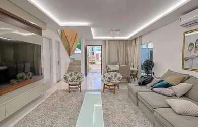 Imagem: A casa em condomínio possui 5 Dormitórios, 5 Banheiros, 5