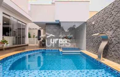 Imagem: A casa em condomínio possui 5 Dormitórios, 5 Banheiros, 4