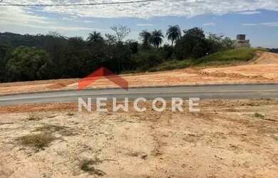 Imagem: O terreno possui 570m² de Área e está localizado em Guarujá