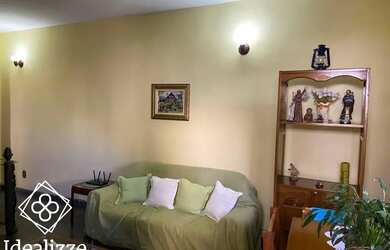 Imagem: A casa possui 3 Dormitórios, 3 Banheiros, 1 Vaga na garagem