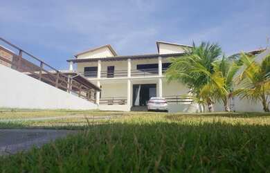 Imagem: A casa em condomínio possui 4 Dormitórios, 5 Banheiros, 4