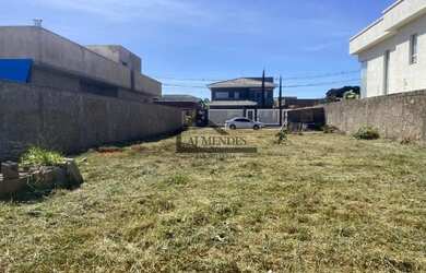 Imagem: O terreno possui 504m² de Área e está localizado em Alto