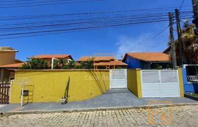 Imagem: A casa em condomínio possui 4 Dormitórios, 3 Banheiros, 2