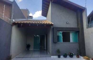 Imagem: A casa possui 2 Dormitórios, 2 Banheiros, 120m² de Área e