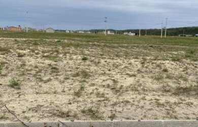 Imagem: O terreno possui 312m² de Área e está localizado em Balneário